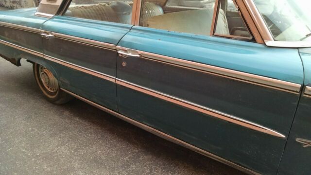 Ford Galaxie 1963 image number 0