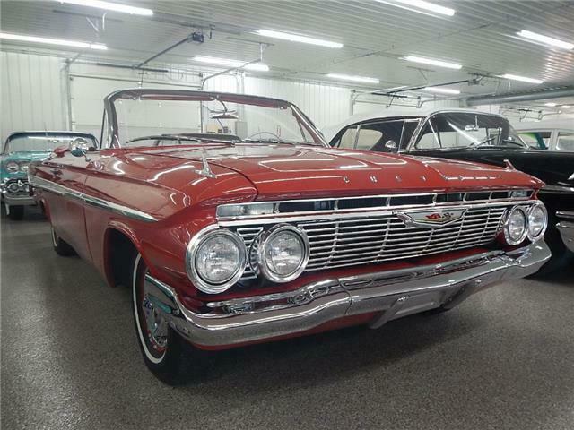 Chevrolet Impala 1961 image number 3