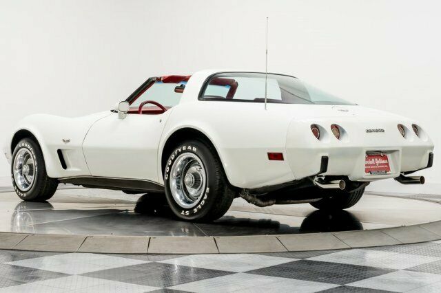 Chevrolet Corvette 1979 image number 30