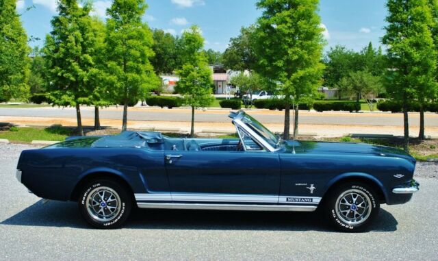 Ford Mustang 1965 image number 10