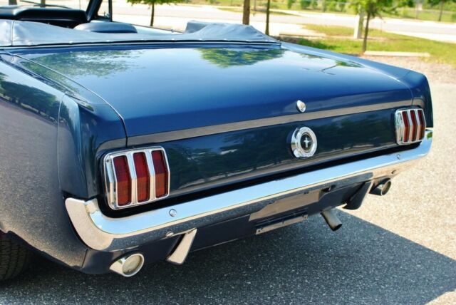 Ford Mustang 1965 image number 15