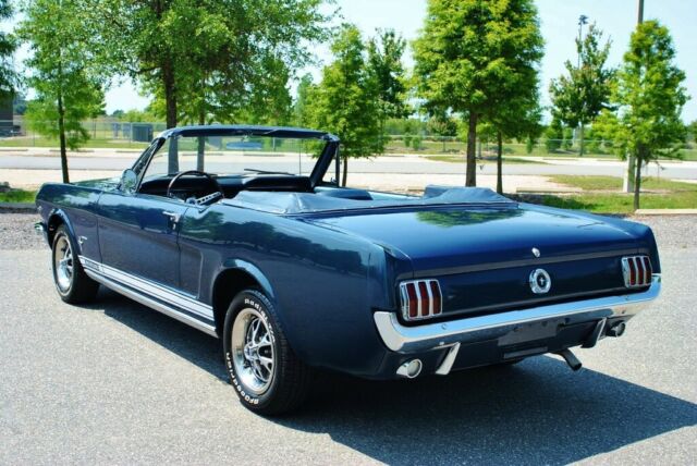 Ford Mustang 1965 image number 2