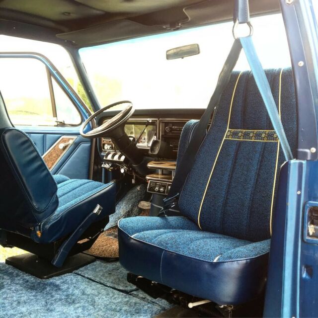 Ford E-Series Van 1979 image number 17