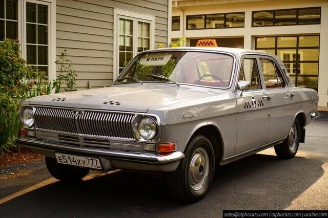 Volga GAZ M24 Moscow Taxi 1976 image number 26