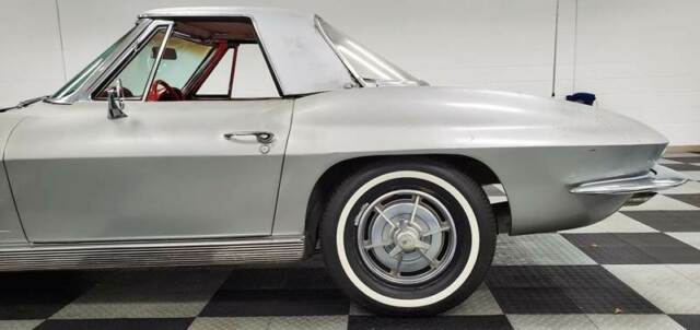 Chevrolet Corvette 1963 image number 28