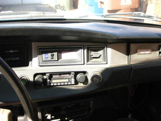 Datsun B210 2 Door 1974 image number 23