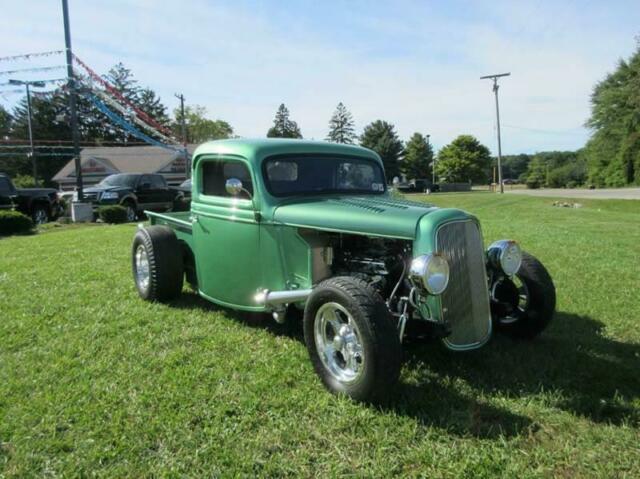 Ford Model T 1937 image number 1