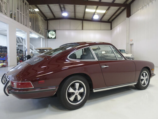 Porsche 911 1968 image number 2