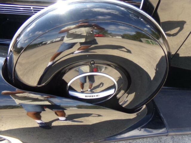 Buick Roadmaster 1936 image number 11