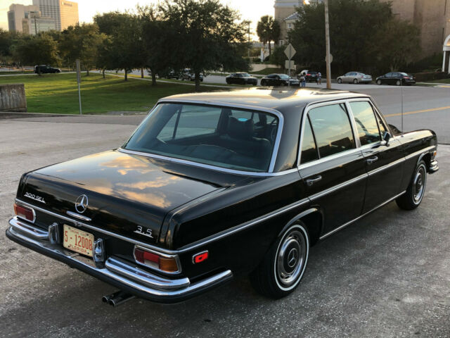 Mercedes-Benz 300-Series 1971 image number 28