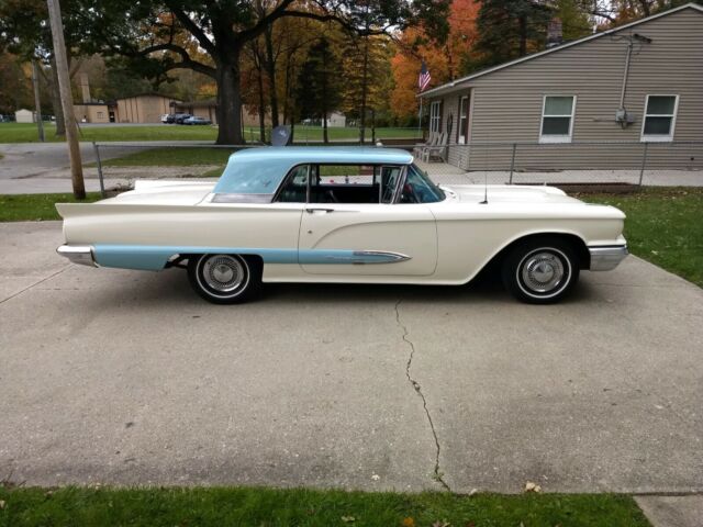 Ford Thunderbird 1959 image number 24