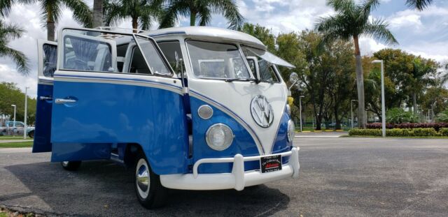 Volkswagen Bus/Vanagon 1975 image number 11