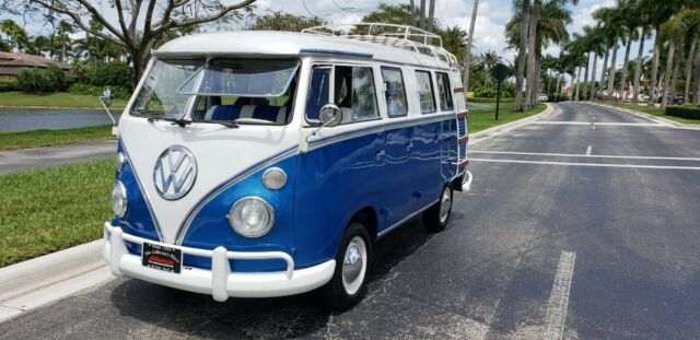 Volkswagen Bus/Vanagon 1975 image number 23