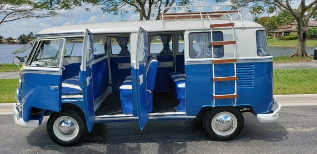 Volkswagen Bus/Vanagon 1975 image number 27