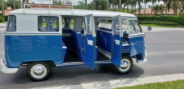 Volkswagen Bus/Vanagon 1975 image number 28