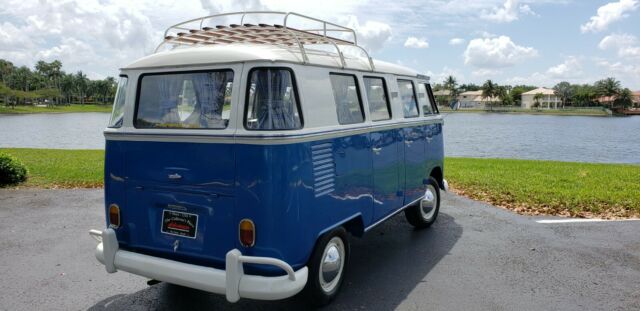 Volkswagen Bus/Vanagon 1975 image number 30