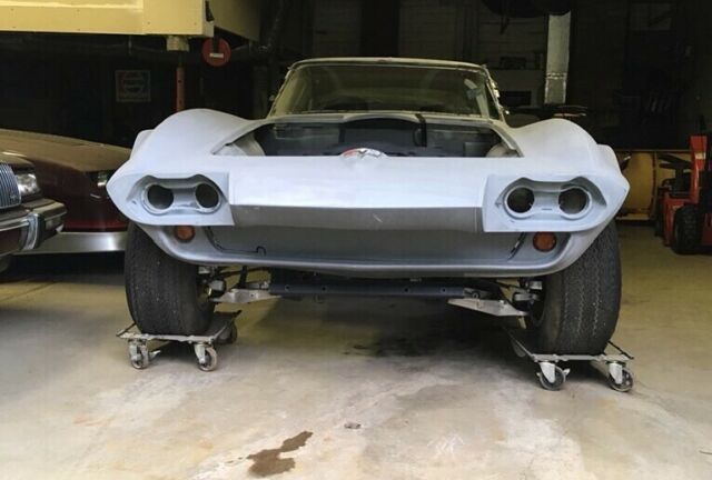 Chevrolet Corvette 1963 image number 27