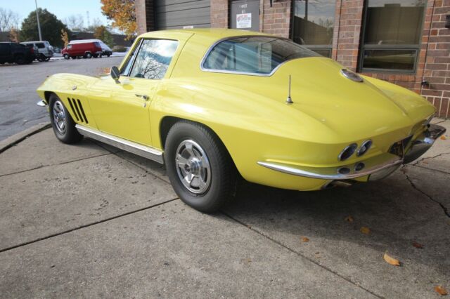 Chevrolet Corvette 1966 image number 2