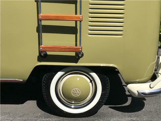 Volkswagen Bus/Vanagon 1974 image number 19