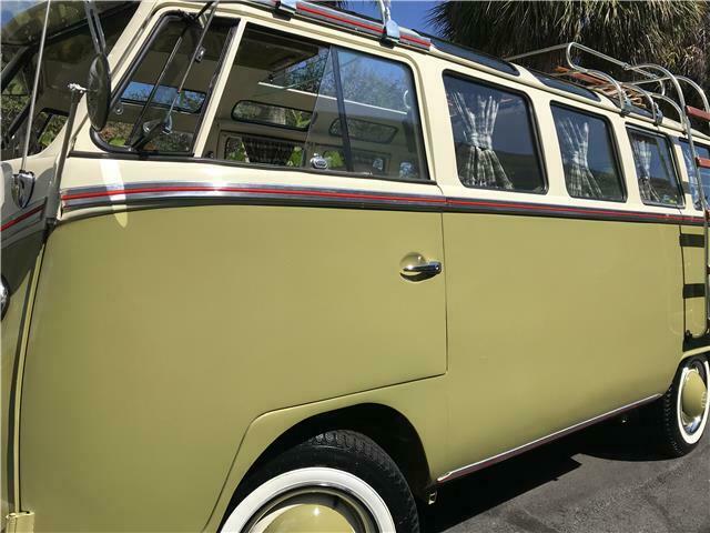 Volkswagen Bus/Vanagon 1974 image number 3