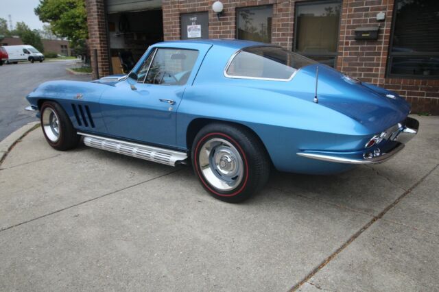 Chevrolet Corvette 1966 image number 2