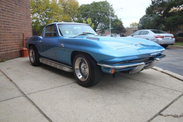 Chevrolet Corvette 1966 image number 28