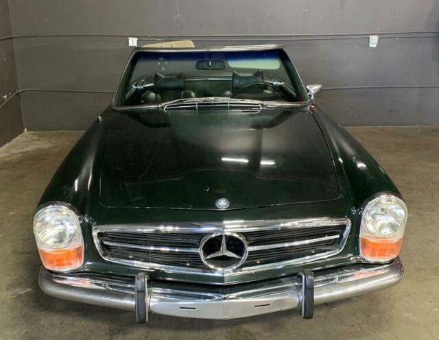 Mercedes-Benz SL-Class 1968 image number 1