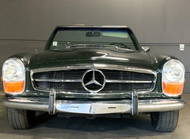 Mercedes-Benz SL-Class 1968 image number 2