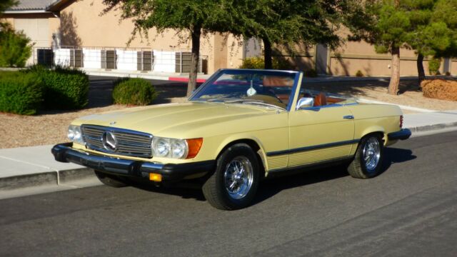 Mercedes-Benz SL-Class 1974 image number 0