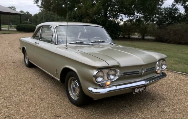 Chevrolet Corvair 1962 image number 1