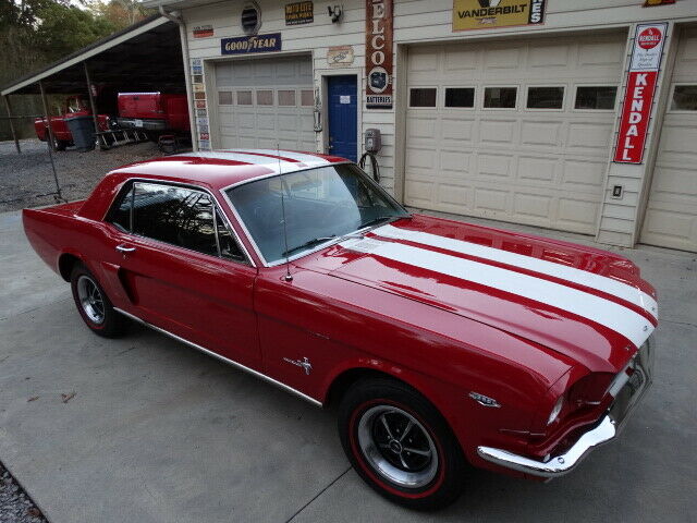 Ford Mustang 1966 image number 25