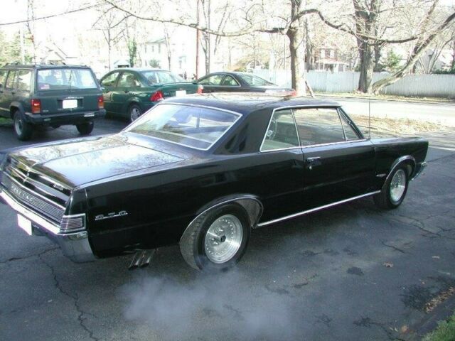 Pontiac GTO 1965 image number 23