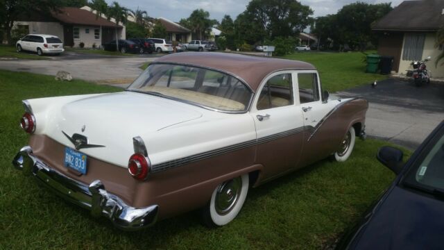 Ford Fairlane 1956 image number 1