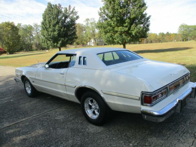 Ford Torino 1975 image number 23