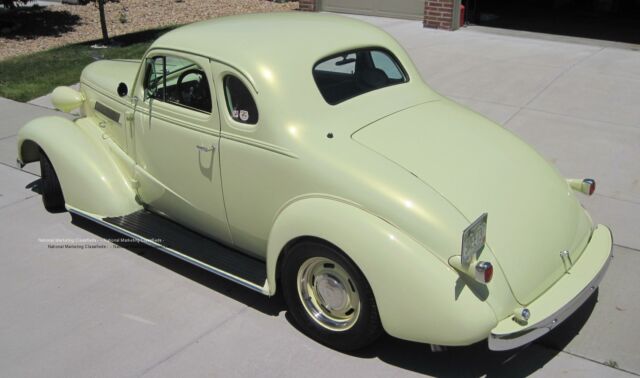 Chevrolet Business Coupe 1937 image number 16