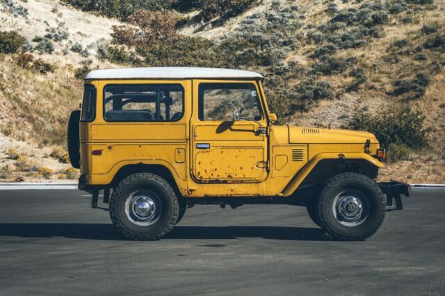 Toyota Land Cruiser 1975 image number 11