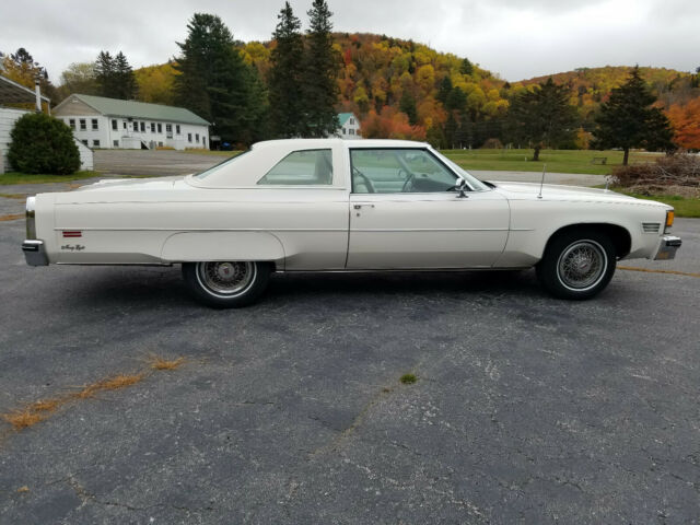 Oldsmobile Ninety-Eight 1976 image number 3