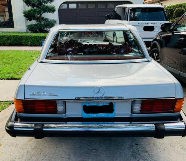 Mercedes-Benz SL-Class 1979 image number 1