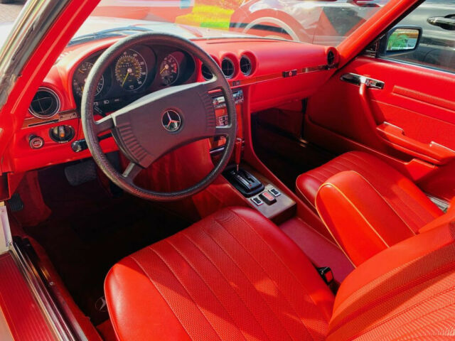 Mercedes-Benz SL-Class 1979 image number 13