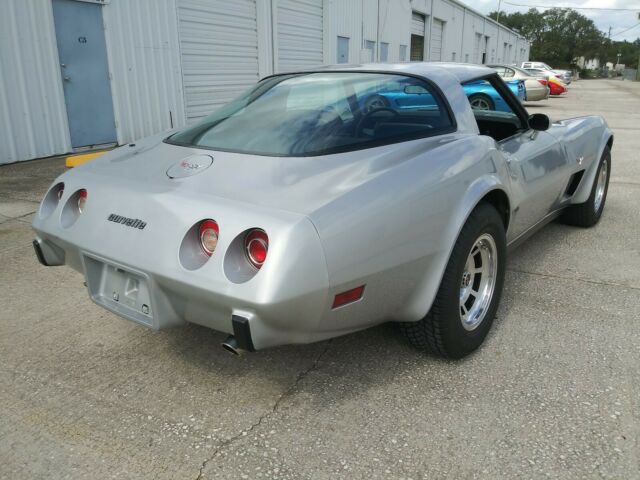 Chevrolet Corvette 1979 image number 29