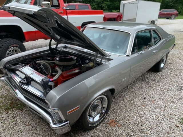 Chevrolet Nova 1972 image number 2