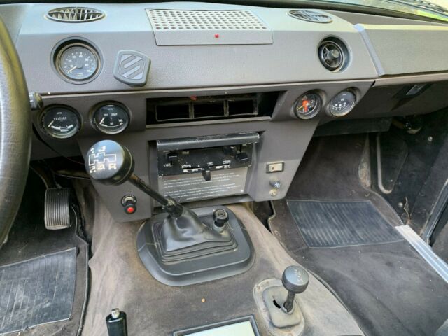 Land Rover Range Rover 1979 image number 2