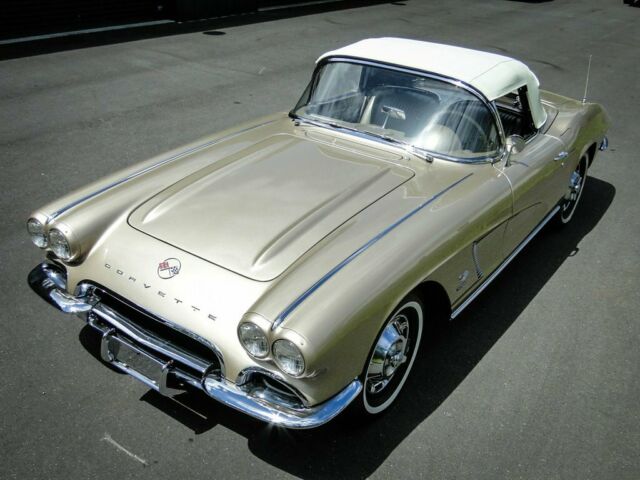 Chevrolet Corvette 1962 image number 10