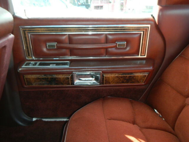 Lincoln Continental 1978 image number 10