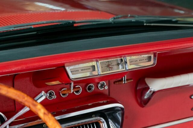 Ford Thunderbird 1964 image number 37