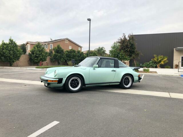 Porsche 911 1976 image number 24