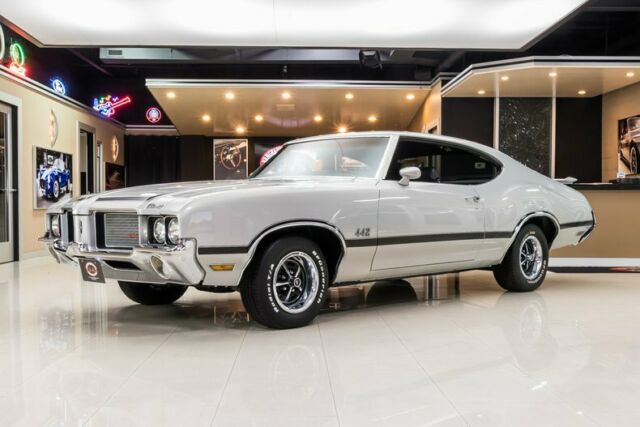 Oldsmobile 442 1972 image number 0