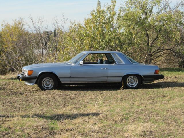 Mercedes-Benz 400-Series 1977 image number 0