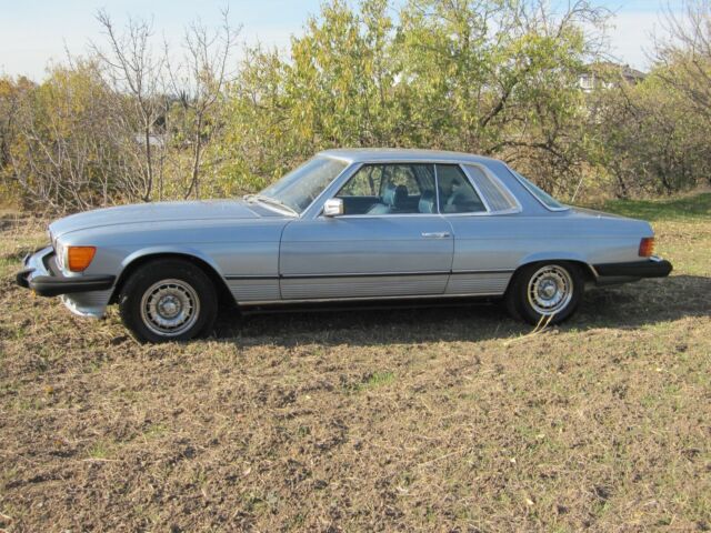 Mercedes-Benz 400-Series 1977 image number 11