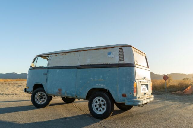 Volkswagen Bus/Vanagon 1973 image number 9